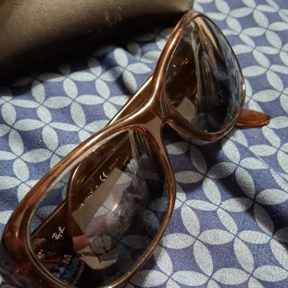 Ray-Ban Tortoise Shell Sunglasses